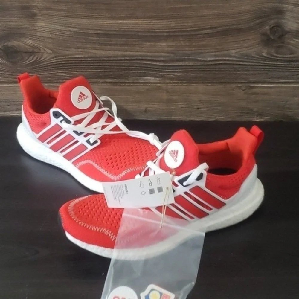 New Adidas Ultraboost Unisex Sneakers Red Running Lightweight Gym Workout‎ Shoes